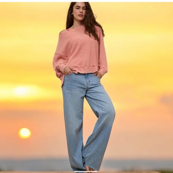 American Eagle Outfitters Pink Waffle Knit Sweatshirt, New with Tags - Picture 16 of 16